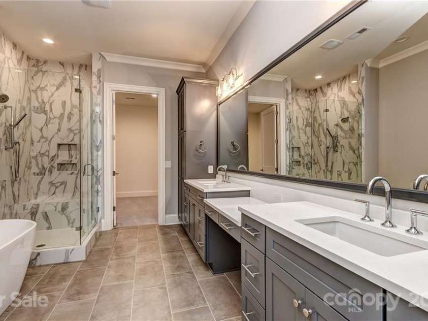 317 Audrey Place, Charlotte, NC 28226.  MLS# CAR3741740, YatesRealty ID 2287. 