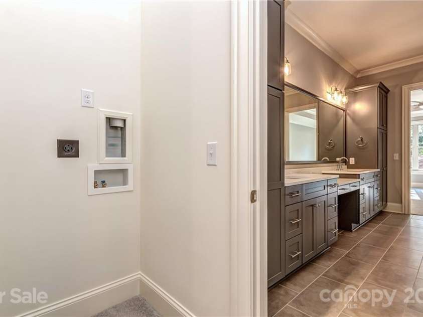 317 Audrey Place, Charlotte, NC 28226.  MLS# CAR3741740, YatesRealty ID 2287. 