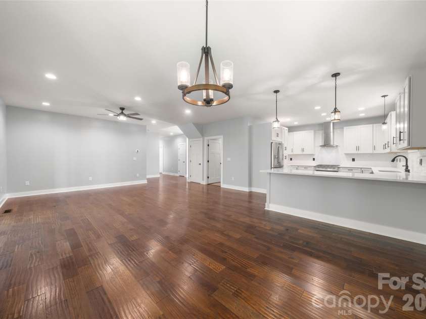 61 Bamboo Trail, Candler, NC 28715.  MLS# CAR4394352, YatesRealty ID 22870. 