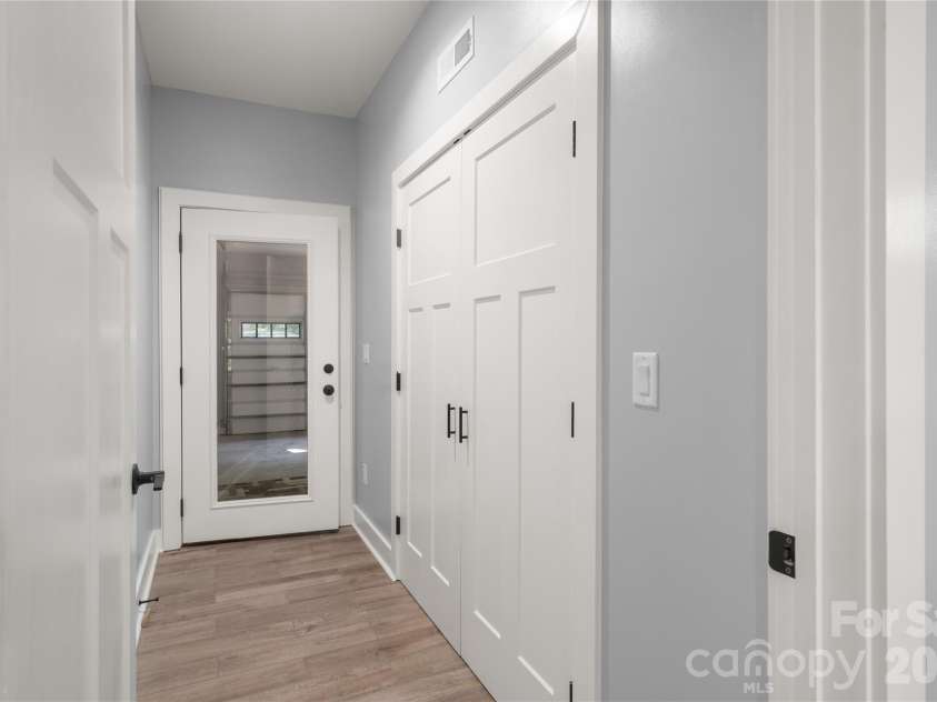 61 Bamboo Trail, Candler, NC 28715.  MLS# CAR4394352, YatesRealty ID 22870. 