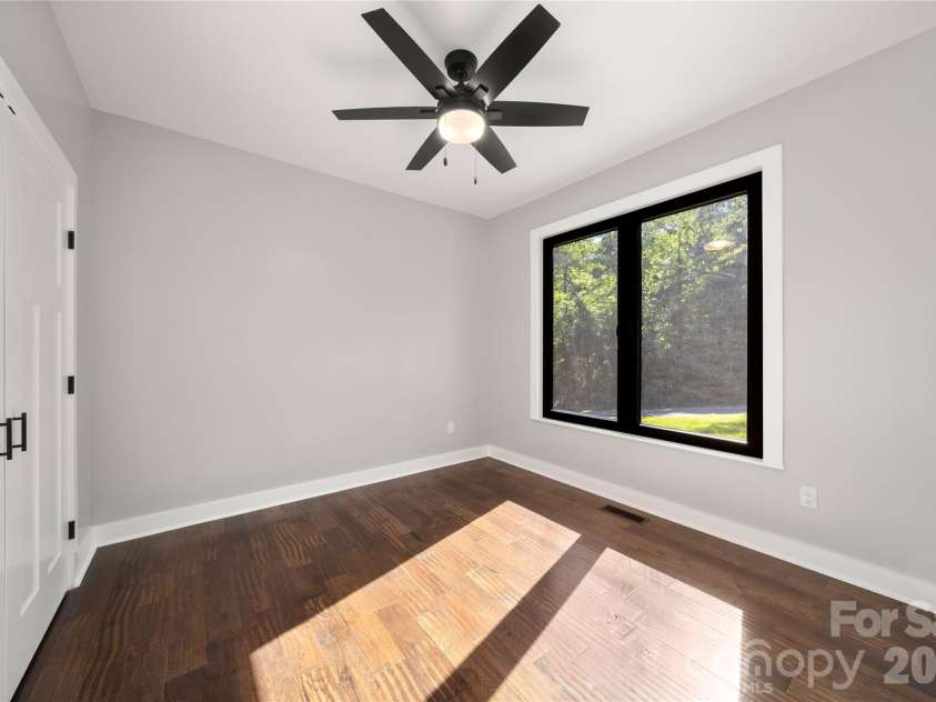 61 Bamboo Trail, Candler, NC 28715.  MLS# CAR4394352, YatesRealty ID 22870. 