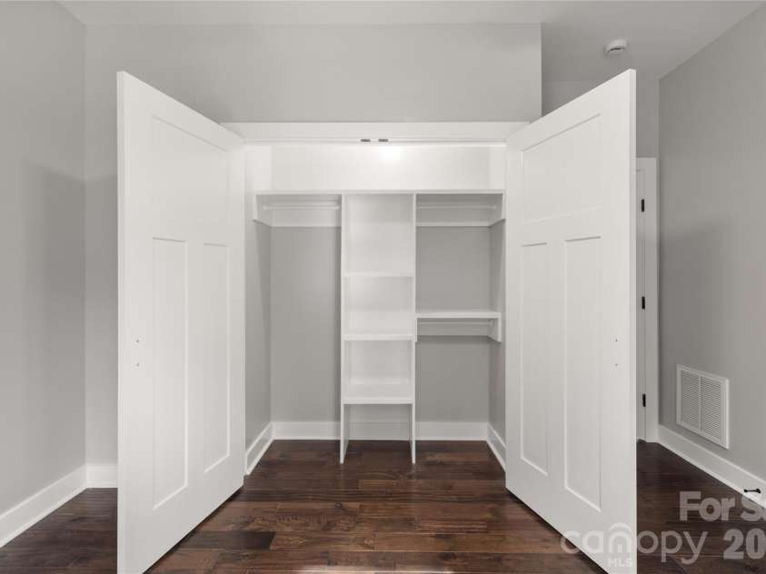 61 Bamboo Trail, Candler, NC 28715.  MLS# CAR4394352, YatesRealty ID 22870. 