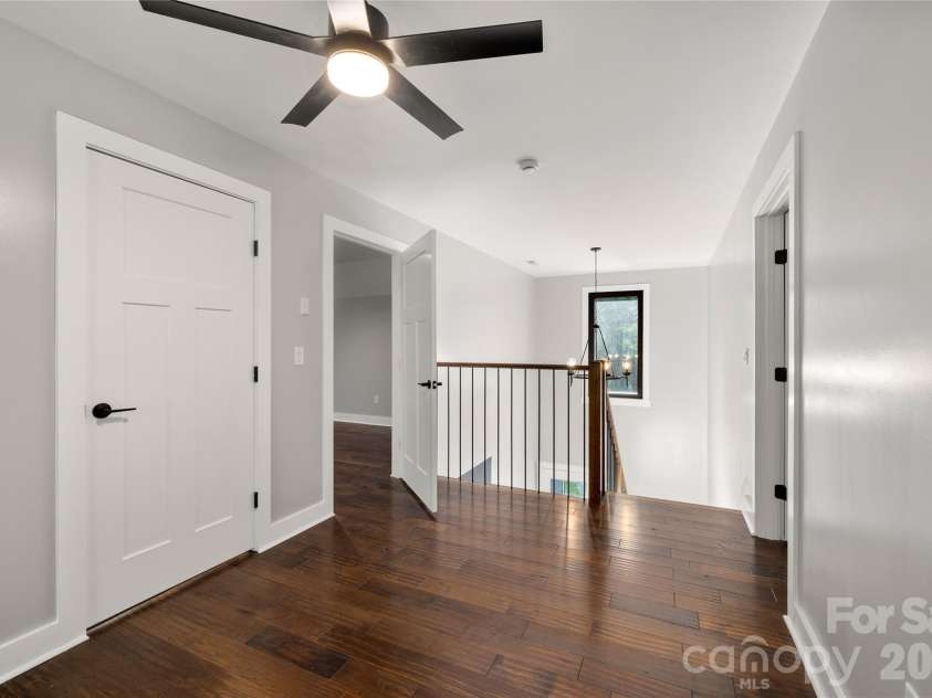 61 Bamboo Trail, Candler, NC 28715.  MLS# CAR4394352, YatesRealty ID 22870. 