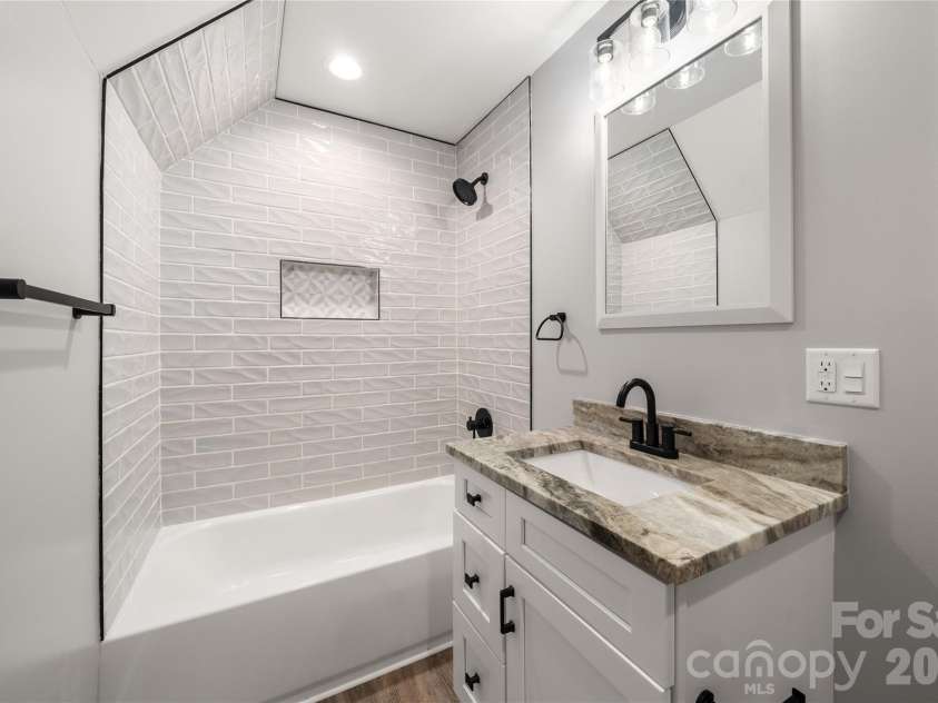 61 Bamboo Trail, Candler, NC 28715.  MLS# CAR4394352, YatesRealty ID 22870. 