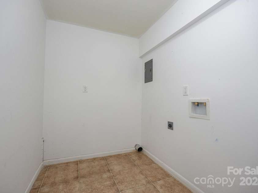 805 Rowan Avenue Extension, Spencer, NC 28159.  MLS# CAR4150960, YatesRealty ID 22870. 