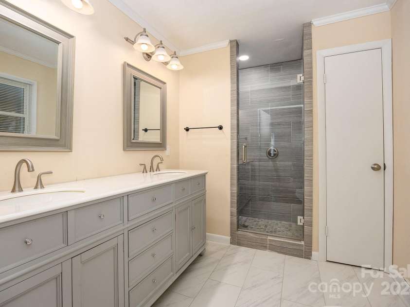 805 Rowan Avenue Extension, Spencer, NC 28159.  MLS# CAR4150960, YatesRealty ID 22870. 