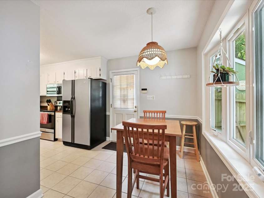 7639 Winterset Drive, Charlotte, NC 28270.  MLS# CAR4270699, YatesRealty ID 22872. 