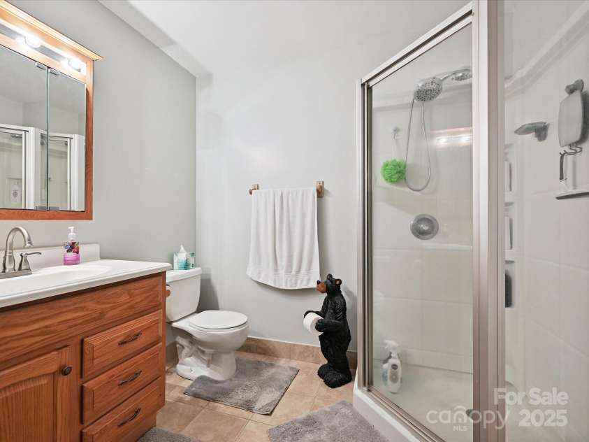 7639 Winterset Drive, Charlotte, NC 28270.  MLS# CAR4270699, YatesRealty ID 22872. 