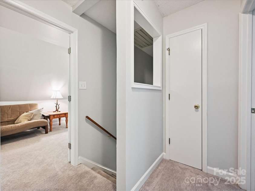 7639 Winterset Drive, Charlotte, NC 28270.  MLS# CAR4270699, YatesRealty ID 22872. 