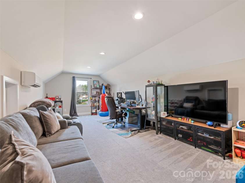 1711 Plantation Loop, Morganton, NC 28655.  MLS# CAR4364176, YatesRealty ID 22873. 