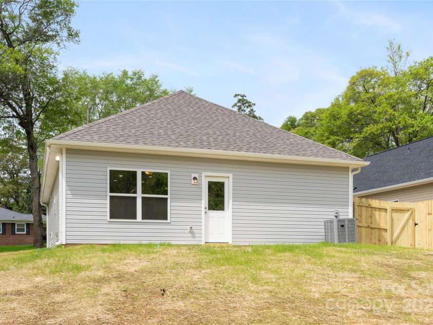 401 Groves Street, Lowell, NC 28098.  MLS# CAR4255192, YatesRealty ID 22873. Representation