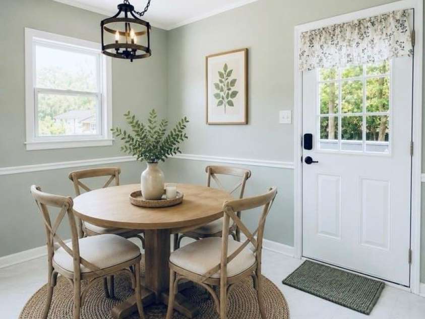 305 Forestway Drive, Mount Holly, NC 28120.  MLS# CAR4378844, YatesRealty ID 22874. Dining room Virtually staged