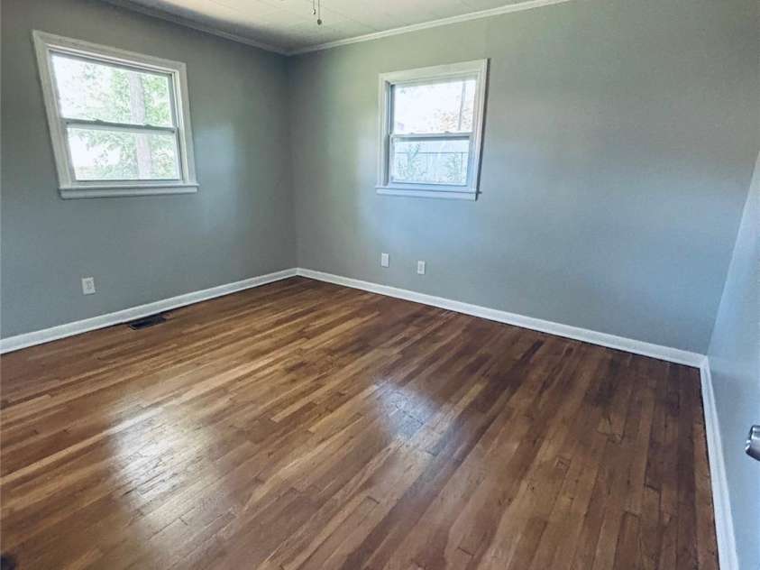 305 Forestway Drive, Mount Holly, NC 28120.  MLS# CAR4378844, YatesRealty ID 22874. Main bedroom