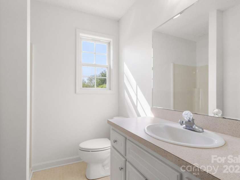 318 Huffman Road, Gastonia, NC 28056.  MLS# CAR4250230, YatesRealty ID 22875. Bathroom 2