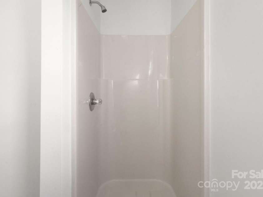 318 Huffman Road, Gastonia, NC 28056.  MLS# CAR4250230, YatesRealty ID 22875. Bathroom 2