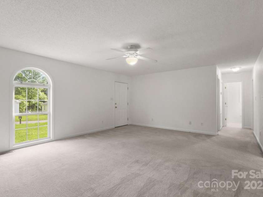 318 Huffman Road, Gastonia, NC 28056.  MLS# CAR4250230, YatesRealty ID 22875. Living Area