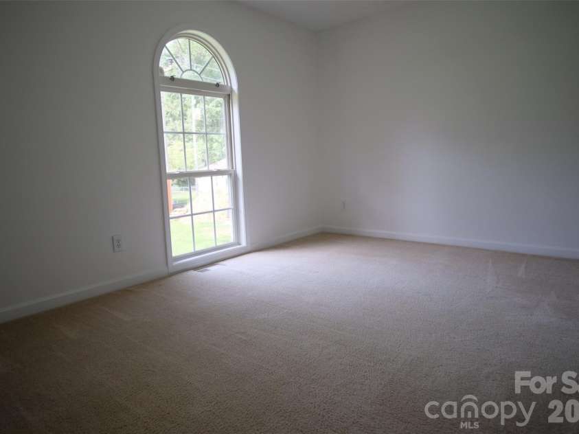 318 Huffman Road, Gastonia, NC 28056.  MLS# CAR4297104, YatesRealty ID 22875. 2nd bedroom 