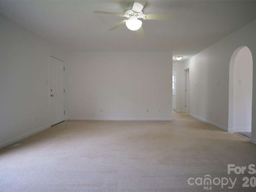 318 Huffman Road, Gastonia, NC 28056.  MLS# CAR4297104, YatesRealty ID 22875. 