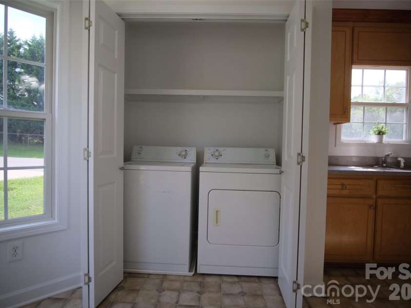 318 Huffman Road, Gastonia, NC 28056.  MLS# CAR4297104, YatesRealty ID 22875. Washer and dryer to remain.