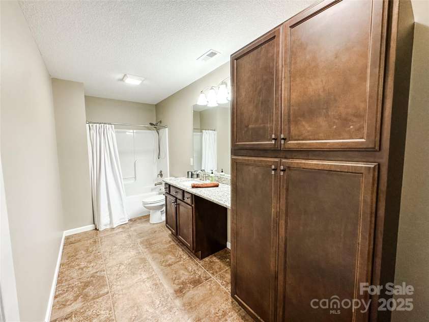 171 View Ridge Parkway, Leicester, NC 28748.  MLS# CAR4265140, YatesRealty ID 22876. 