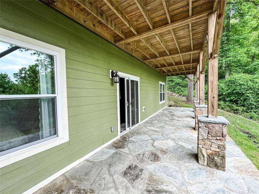 171 View Ridge Parkway, Leicester, NC 28748.  MLS# CAR4265140, YatesRealty ID 22876. 