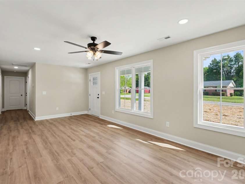224 Ann Street, Salisbury, NC 28144.  MLS# CAR4364143, YatesRealty ID 22876. 