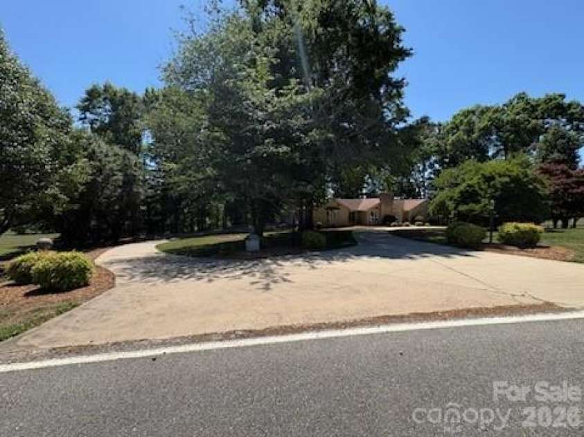 2610 TAYLOR Road, Shelby, NC 28152.  MLS# CAR4378722, YatesRealty ID 22877. 