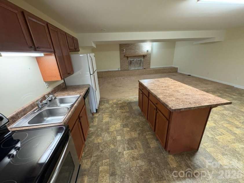 2610 TAYLOR Road, Shelby, NC 28152.  MLS# CAR4378722, YatesRealty ID 22877. 