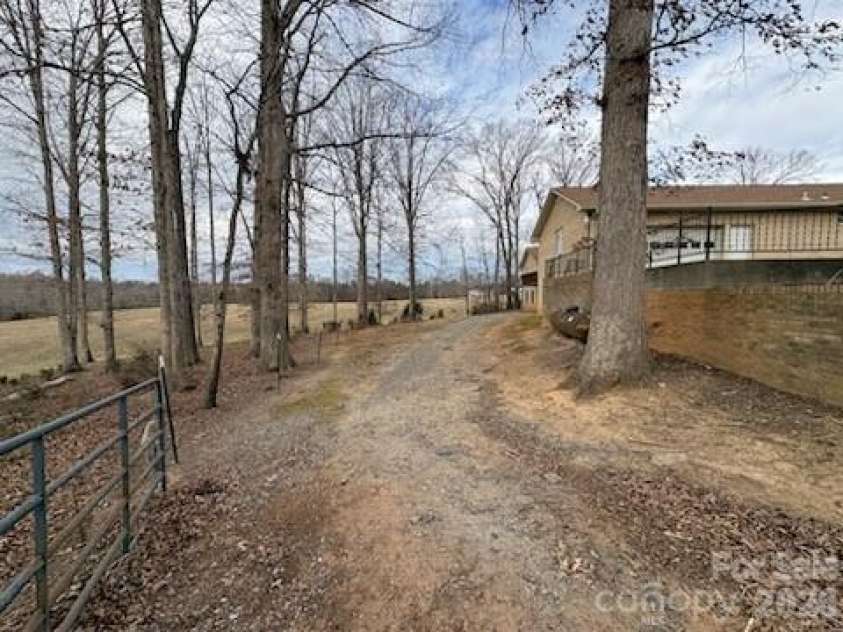 2610 TAYLOR Road, Shelby, NC 28152.  MLS# CAR4378722, YatesRealty ID 22877. 