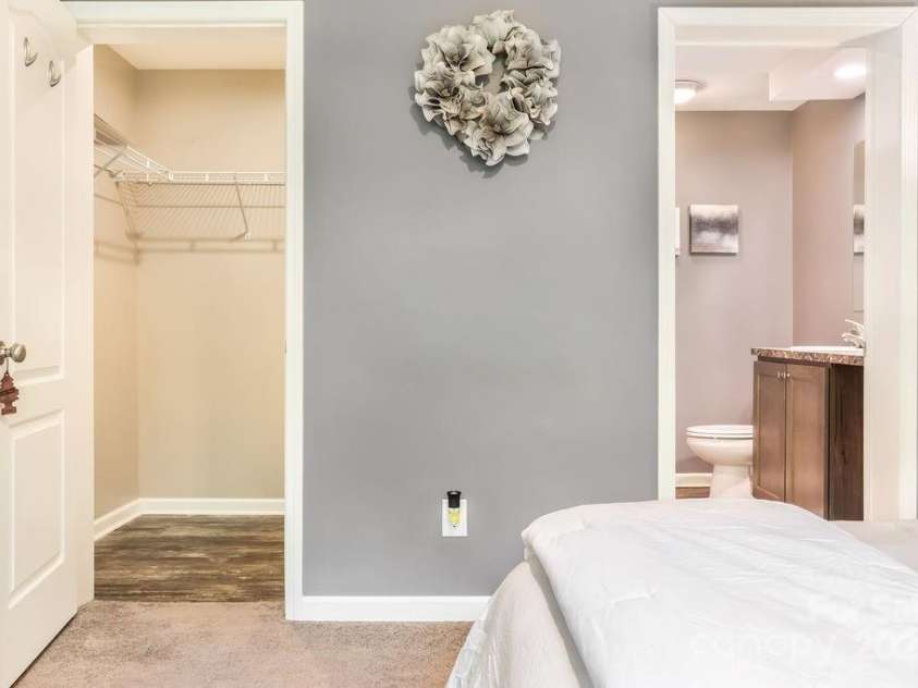 57 Fair Hollow Lane, Hendersonville, NC 28792.  MLS# CAR4268664, YatesRealty ID 22877. View 3/walk-in closet