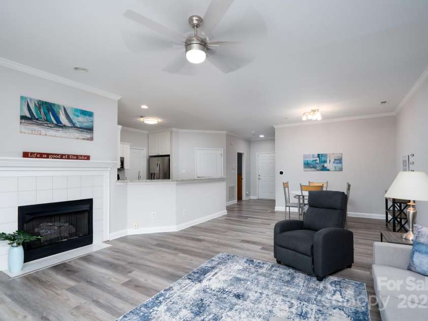 18511 Harborside Drive, Cornelius, NC 28031.  MLS# CAR4274110, YatesRealty ID 2288. 