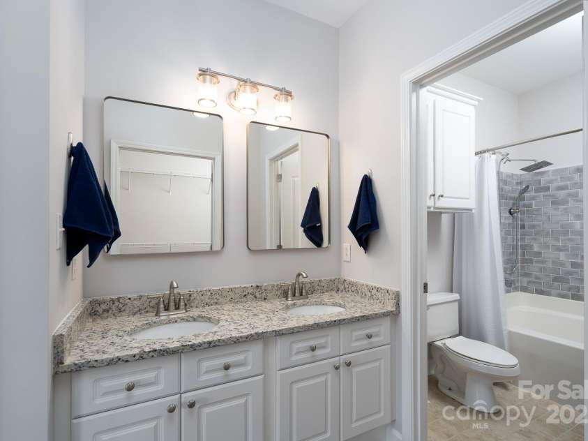 18511 Harborside Drive, Cornelius, NC 28031.  MLS# CAR4274110, YatesRealty ID 2288. 