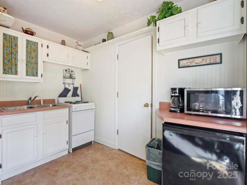 3207 Memorial Highway, Lake Lure, NC 28746.  MLS# CAR4088956, YatesRealty ID 2288. 