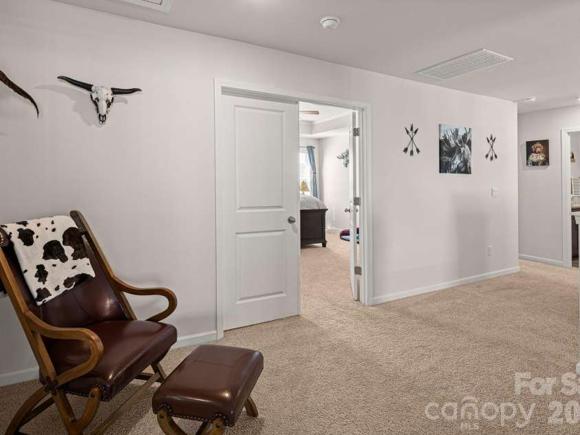 199 Fox Cove Road, Hendersonville, NC 28792.  MLS# CAR4373757, YatesRealty ID 22880. 