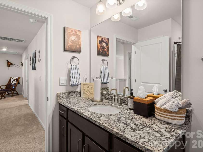 199 Fox Cove Road, Hendersonville, NC 28792.  MLS# CAR4373757, YatesRealty ID 22880. Bathroom upper level