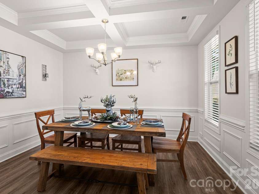 199 Fox Cove Road, Hendersonville, NC 28792.  MLS# CAR4373757, YatesRealty ID 22880. Dining
