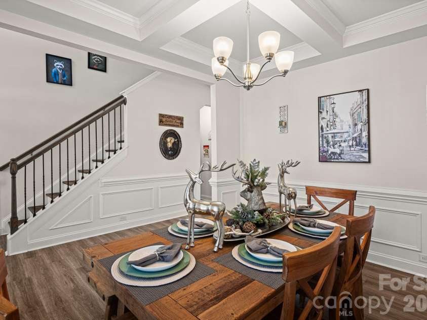 199 Fox Cove Road, Hendersonville, NC 28792.  MLS# CAR4373757, YatesRealty ID 22880. Dining