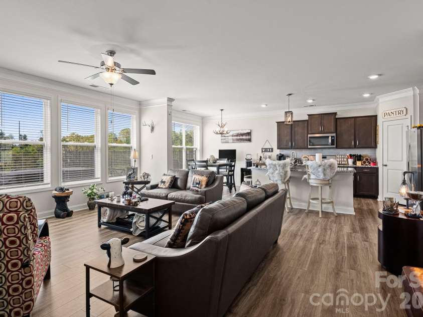 199 Fox Cove Road, Hendersonville, NC 28792.  MLS# CAR4373757, YatesRealty ID 22880. Living/Kitchen