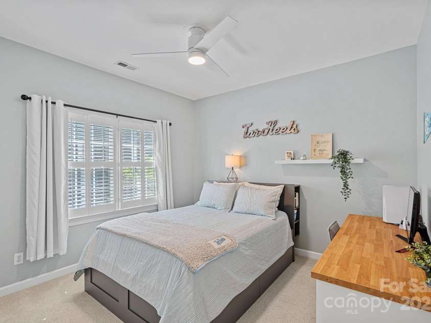 9427 Gilpatrick Lane, Huntersville, NC 28078.  MLS# CAR4274750, YatesRealty ID 22880. 