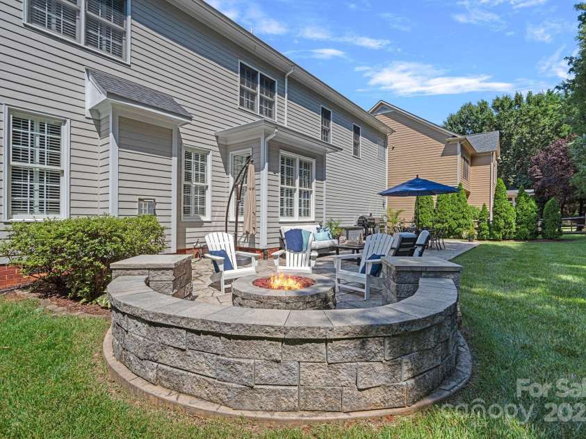 9427 Gilpatrick Lane, Huntersville, NC 28078.  MLS# CAR4274750, YatesRealty ID 22880. 