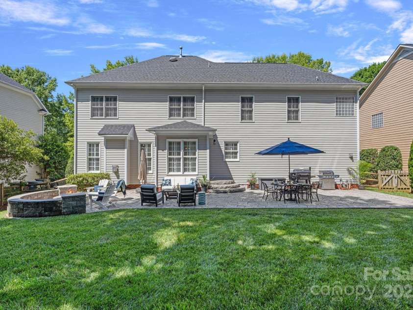 9427 Gilpatrick Lane, Huntersville, NC 28078.  MLS# CAR4274750, YatesRealty ID 22880. 
