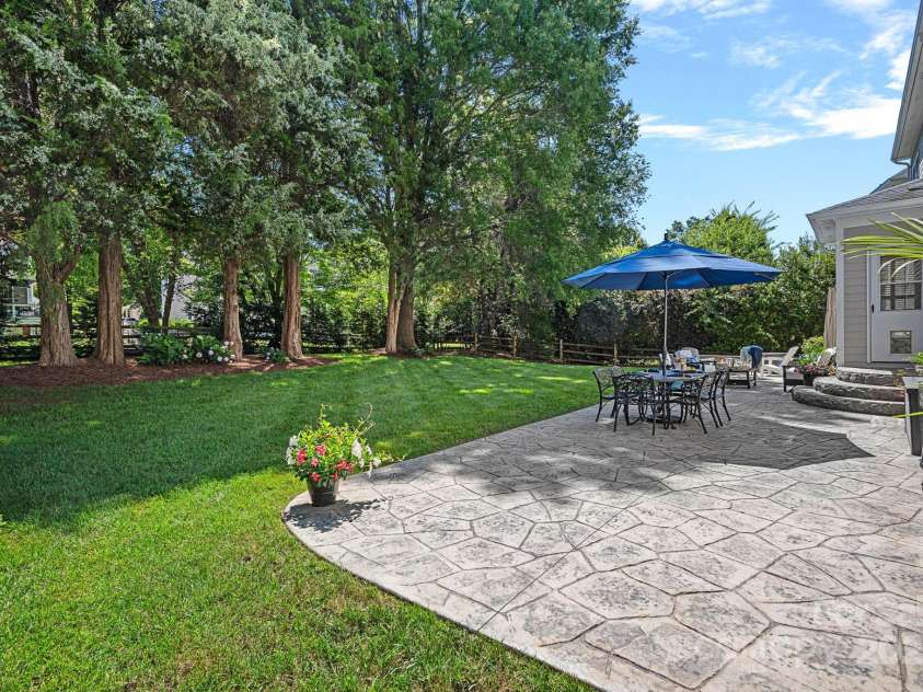 9427 Gilpatrick Lane, Huntersville, NC 28078.  MLS# CAR4274750, YatesRealty ID 22880. 