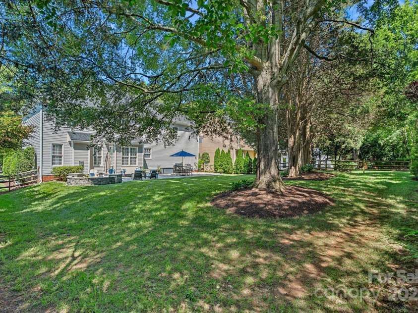 9427 Gilpatrick Lane, Huntersville, NC 28078.  MLS# CAR4274750, YatesRealty ID 22880. 