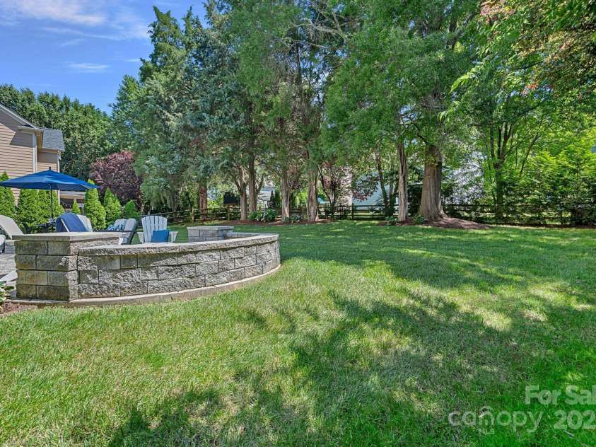 9427 Gilpatrick Lane, Huntersville, NC 28078.  MLS# CAR4274750, YatesRealty ID 22880. 