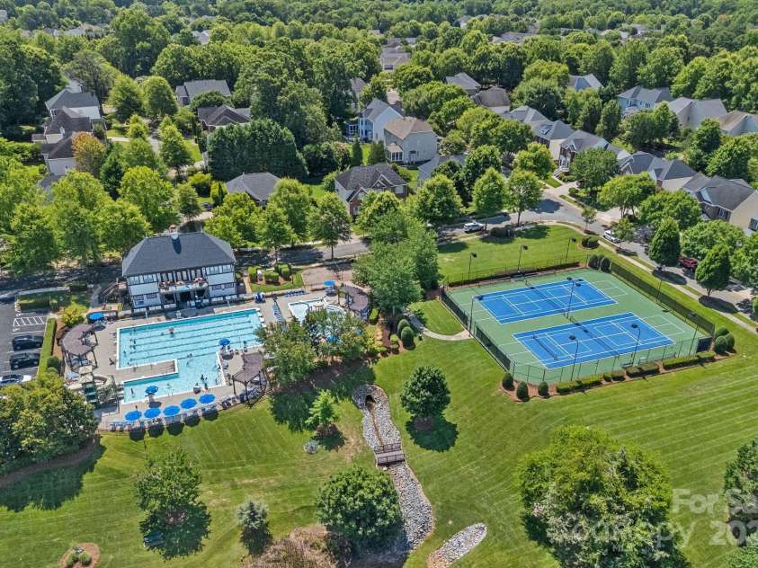 9427 Gilpatrick Lane, Huntersville, NC 28078.  MLS# CAR4274750, YatesRealty ID 22880. 