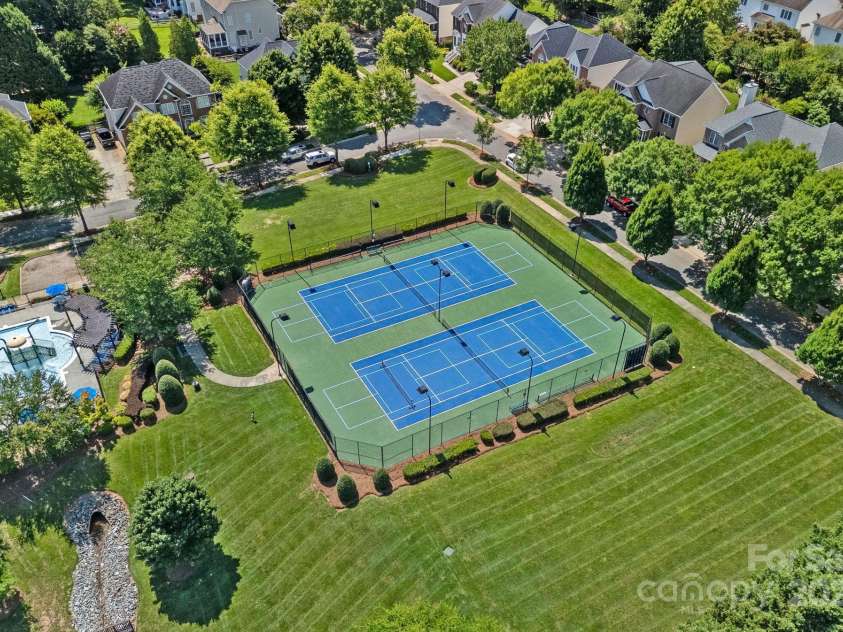 9427 Gilpatrick Lane, Huntersville, NC 28078.  MLS# CAR4274750, YatesRealty ID 22880. 