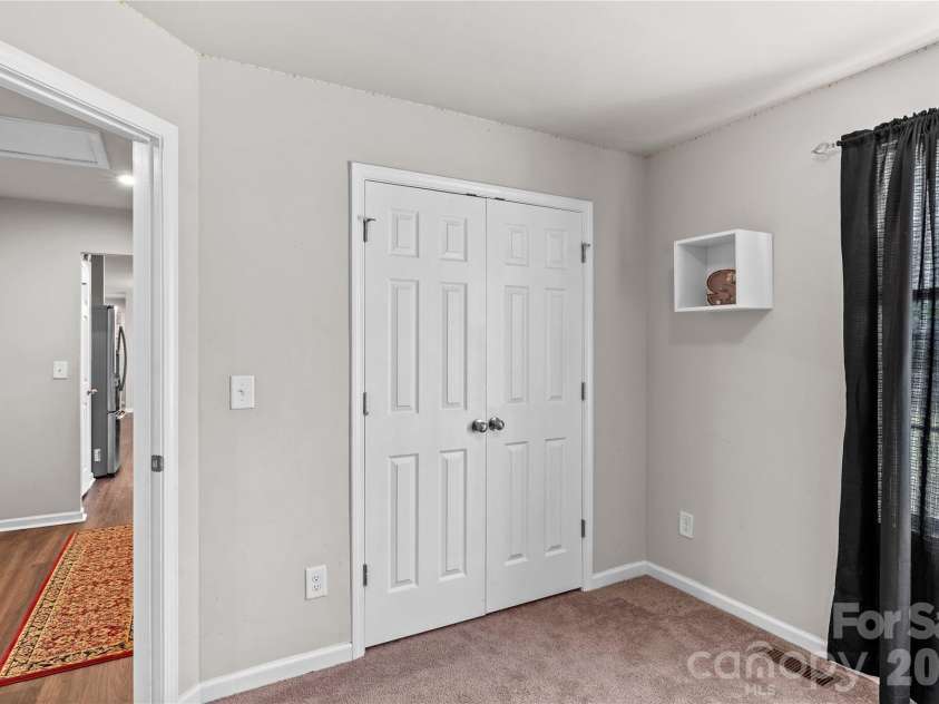 104 Sandtrap Drive, Statesville, NC 28677.  MLS# CAR4377839, YatesRealty ID 22881. 