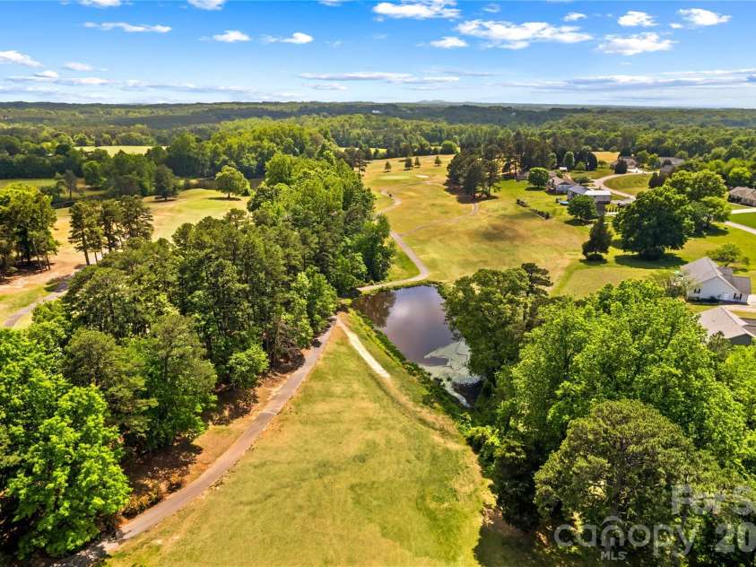 104 Sandtrap Drive, Statesville, NC 28677.  MLS# CAR4377839, YatesRealty ID 22881. 