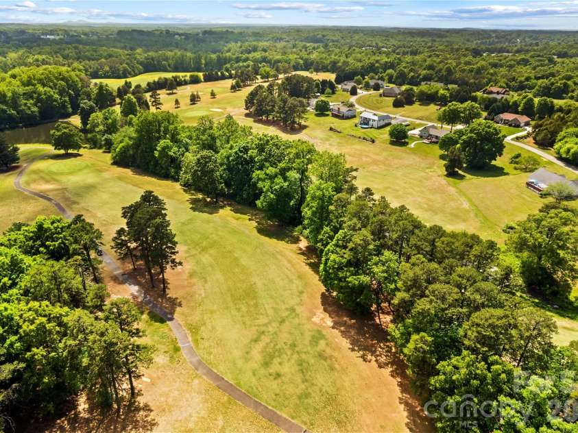 104 Sandtrap Drive, Statesville, NC 28677.  MLS# CAR4377839, YatesRealty ID 22881. 