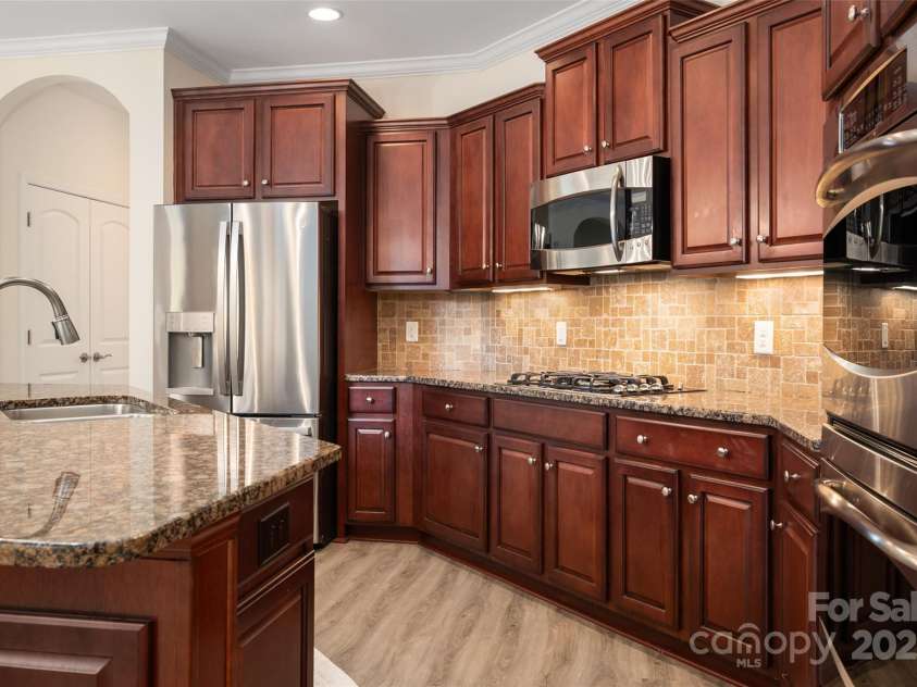 10502 Old Ardrey Kell Road, Charlotte, NC 28277.  MLS# CAR4258786, YatesRealty ID 22881. 